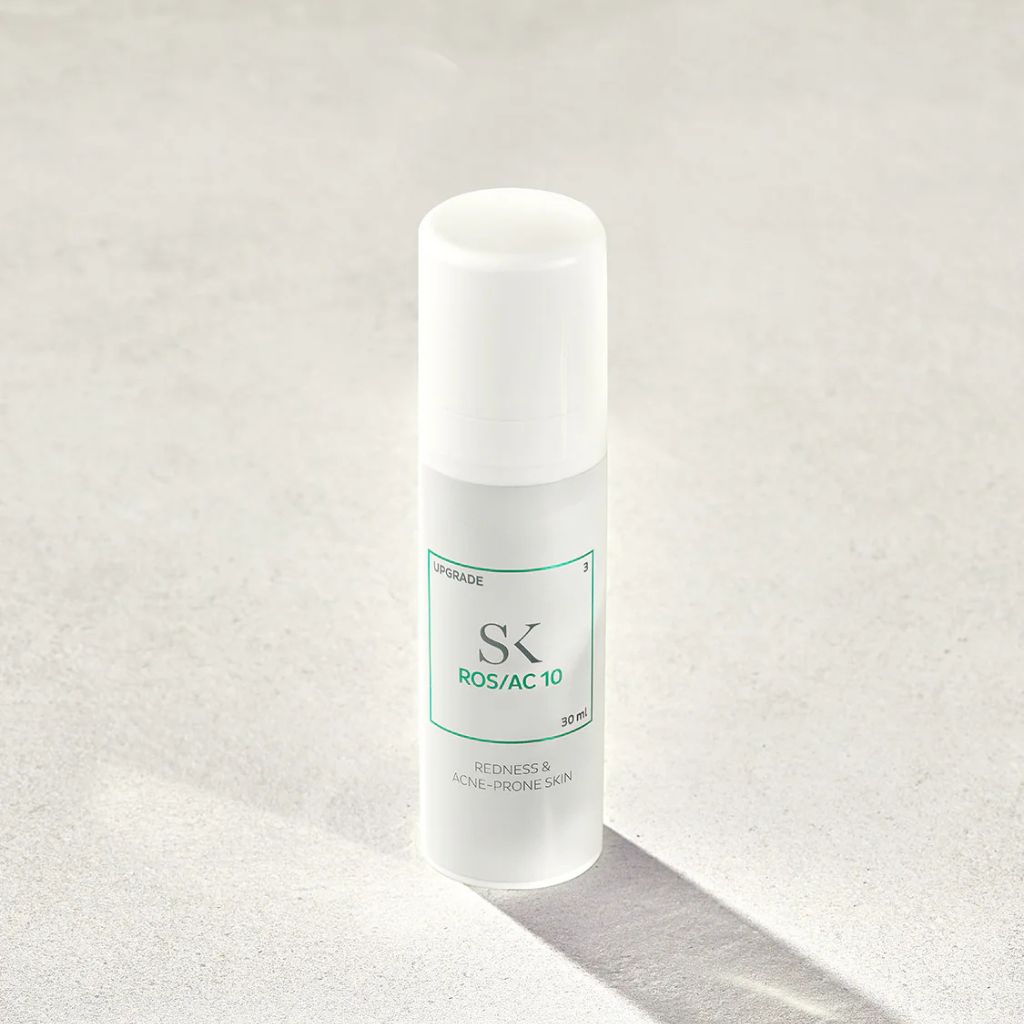 ROS/AC 10 Behandlungs-Emulsion mit 10 % Azelainsäure – Beruhigt Rötungen und Akne, fördert einen gleichmäßigen Teint und stärkt die Hautbarriere.