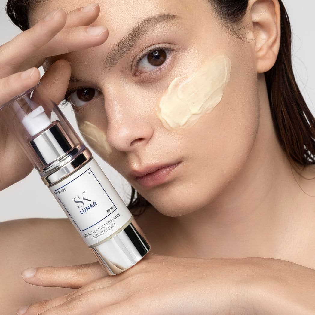 Skintegra Lunar Gesichtscreme – Intensive Feuchtigkeitspflege für trockene und empfindliche Haut, beruhigt und stärkt die Hautbarriere für ein glattes, regeneriertes Hautbild.