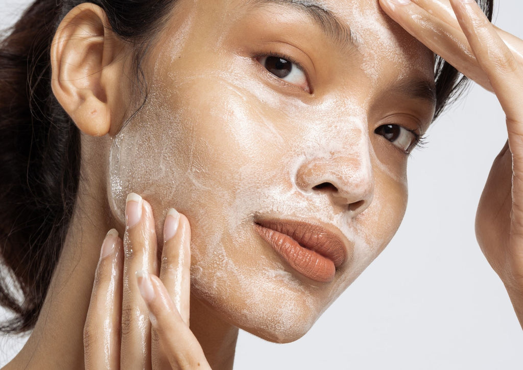 Gesichtsreinigung - die Königsdisziplin der Hautpflege