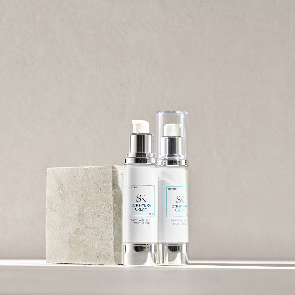 Feliz & Henri: O/P Hydra Creme Banner